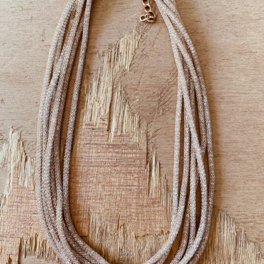 Collier multirangs scintillants