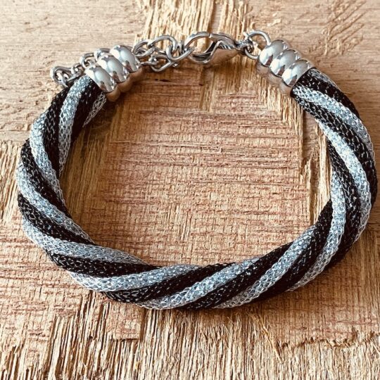 Bracelet résille noire et argenté