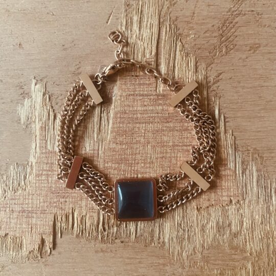 Bracelet multichaines pierre carrée