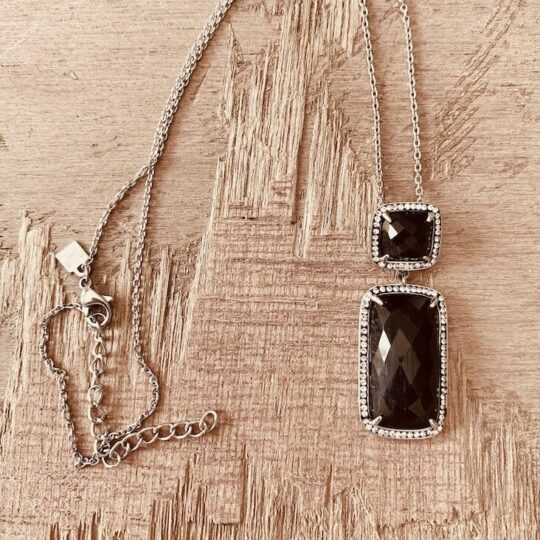 Collier cristal noir facetté