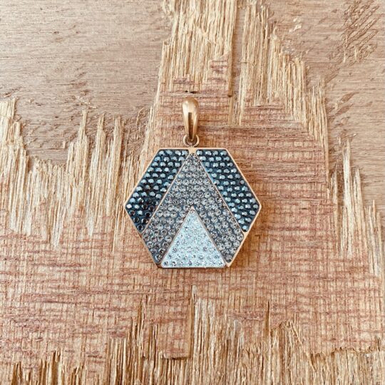Pendentif hexagone strass blanc, gris et noir hématite