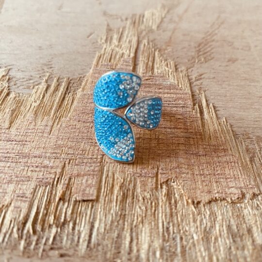 Bague 3 pétales strass bleus