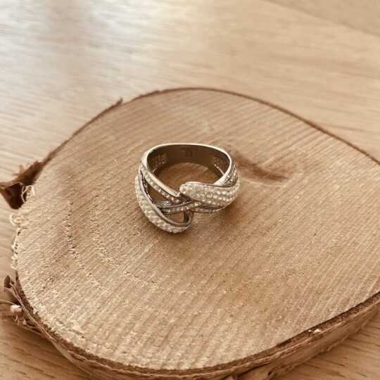 Bague acier croisée cristal