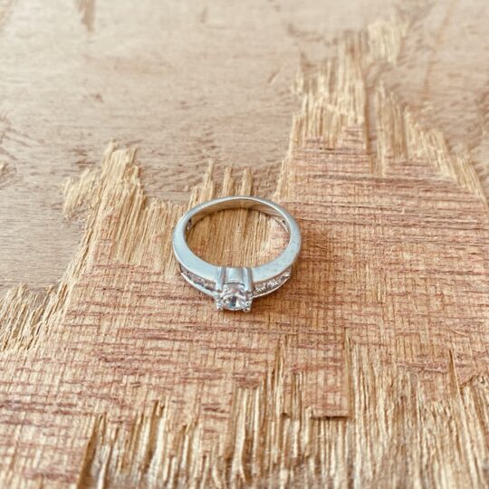 Bague solitaire fiançailles