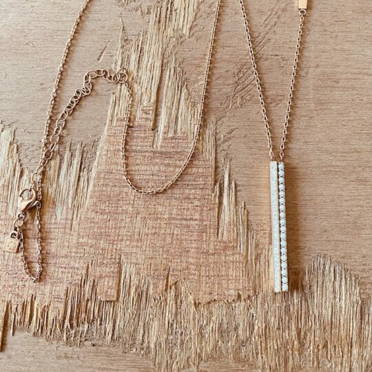 Collier deux barrettes de strass et mini perles