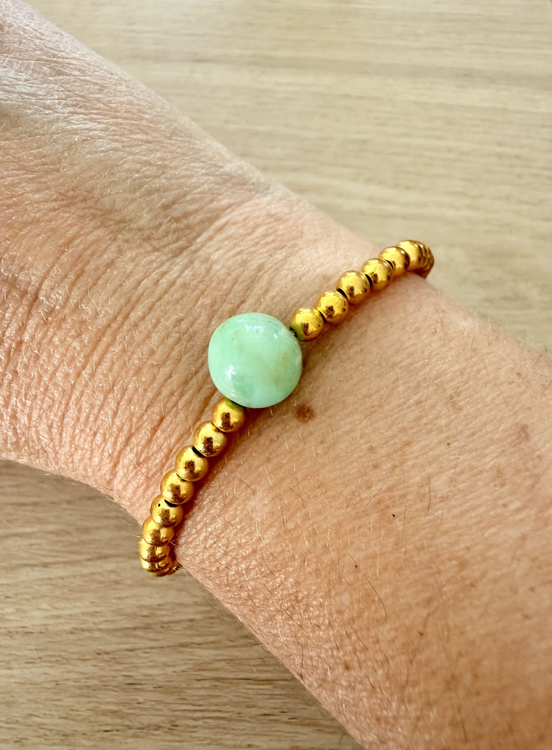 Bracelet boules dorées et chrysoprase – Image 2